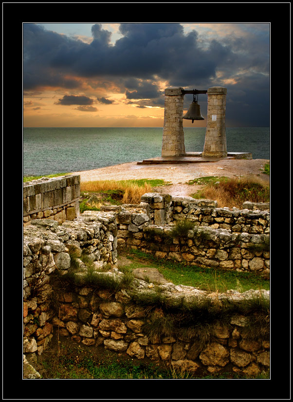 Sunset at Khersones (repost) | sea, shore, clouds, ruins, hdr