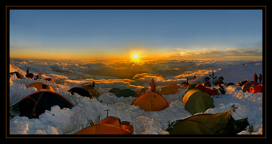Mont blanc, base camp: saying goodbye to the sun | snow, people, tent, sky, mountains