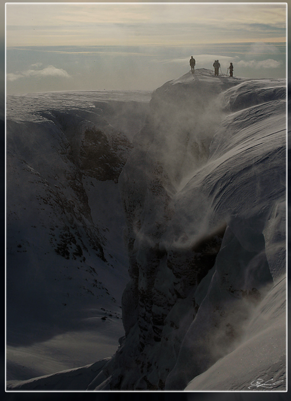 Dancing above the abyss | mist, pass, people, mountains, snow