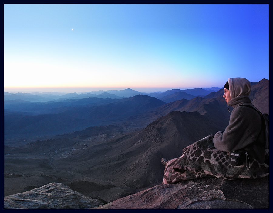 waiting for the miracle | morning, mist, panorama, mountains, people