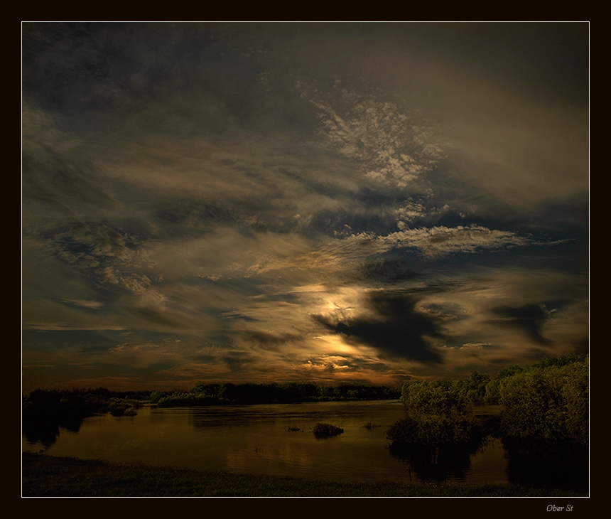 Mother-of-pearl | aquarelle, colourful, water, clouds