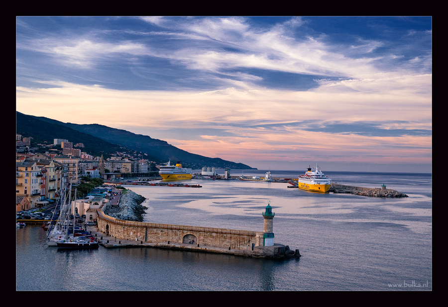 Evening in the docks of the corsican Bastia | shore, sea, clouds, sky, mountains, boat, waves, house, dock, town, panorama, people, evening, hdr