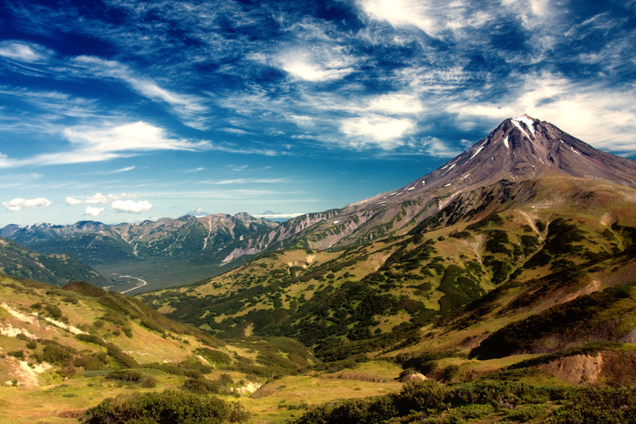 View from the Mutnovsky passage | passage, clouds, sky, mountains