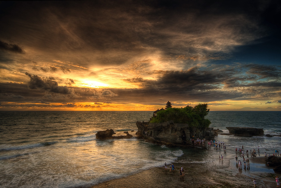 Tanah Lot Temple | sea, shore, hdr, people, Bali