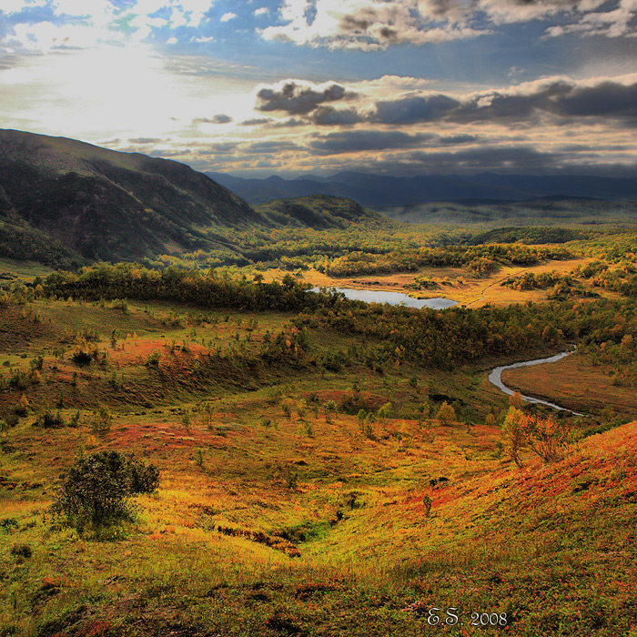 Autumn evening on volcano hills | river, panorama, autumn, hdr, valley