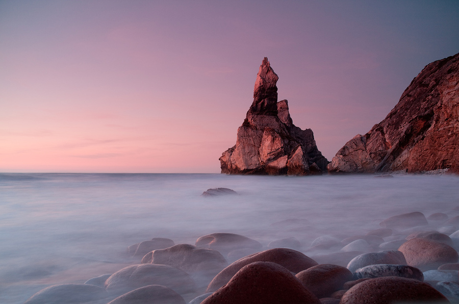 Pedra de Ursa | sea, rocks, mist, sunset