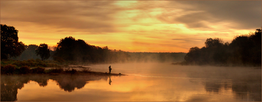 Lonely fisherman | fisherman, people, morning, mist, shore