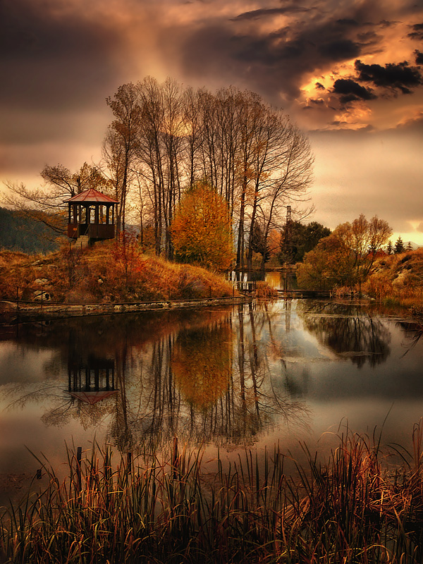 Chairi | autumn, dusk, reflection