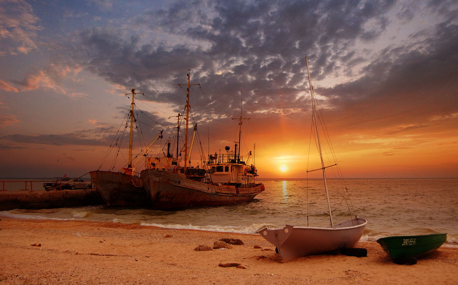 Azov | sunset, ship, boat, sea, sand