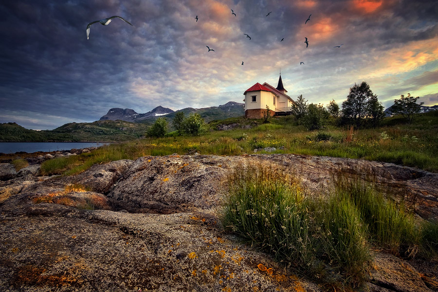 Norway | house, rocks, hdr