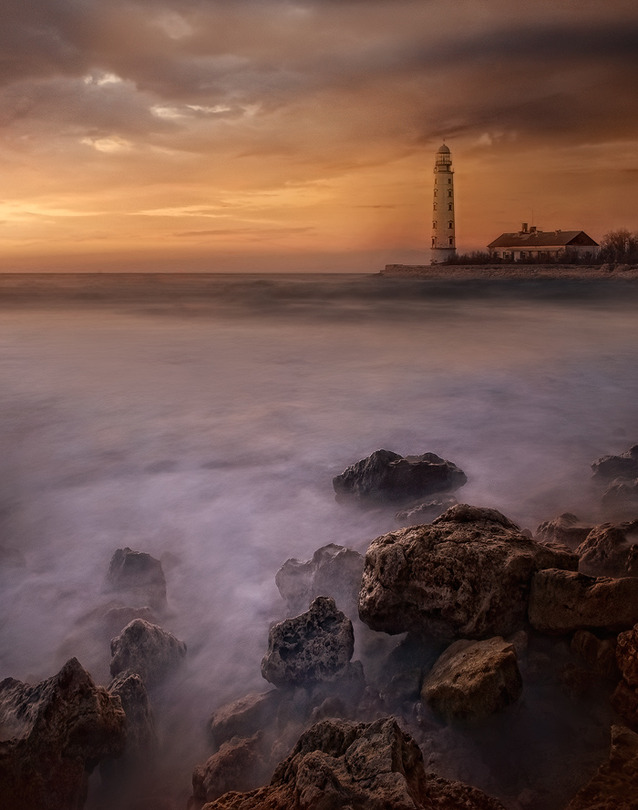 The lighthouse of Khersoness | mist, rocks, sea, lighthouse