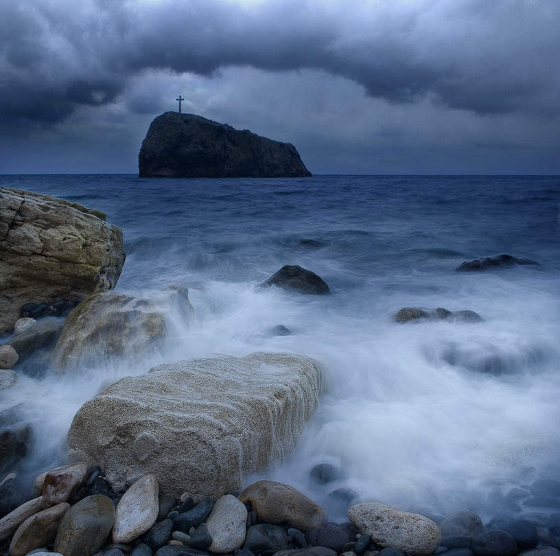 Before the storm | rocks, sea, island, foam