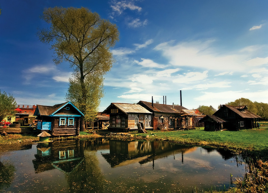 A little house by the pond | lake, village