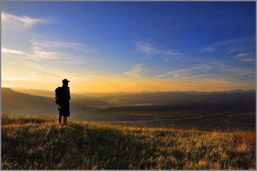 Morning in the Psebaya mountains | mountains, valley, people