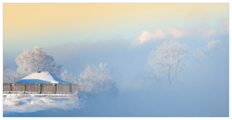 Bracing landscape | village, trees, house, haze, mist, winter, hoarfrost, snow, fog