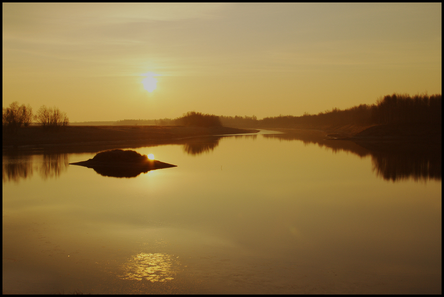 Beautiful sunset on the river | evening, water, skyline , dusk