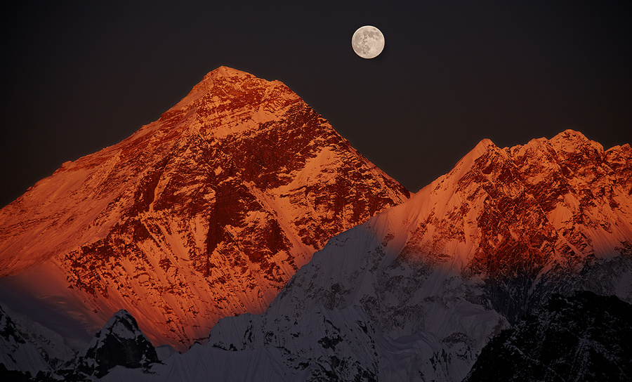 Full moon, sunset, Everest | Everest, Chomolungma, full moon, mountain , dark sky, snow, height, shine, landscape, sunset