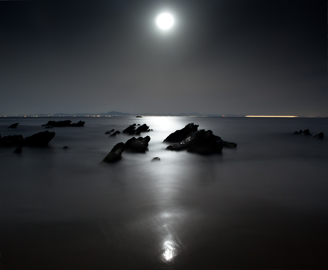 Moon-glade | landscape, night, dark, lights, moon, stones, sea, coast, water, moon-glade