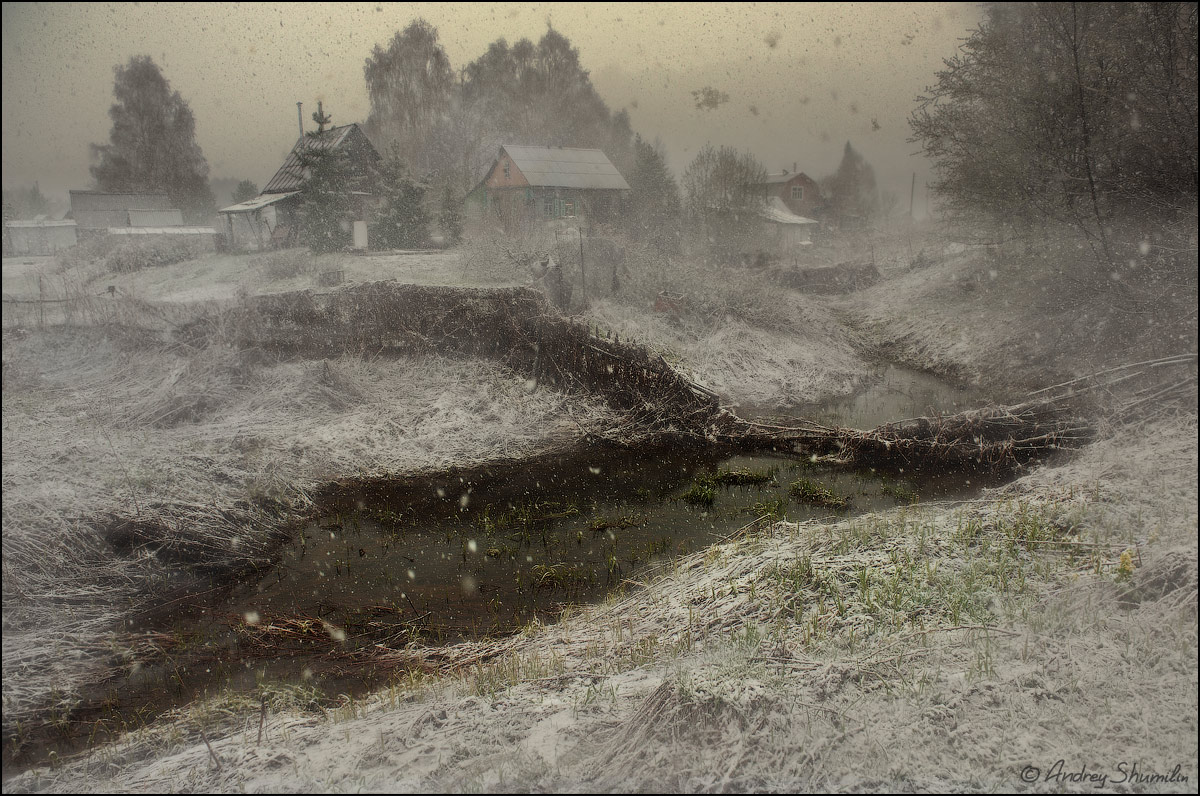 Snowstorm in spring | landscape, spring, snowstorm, houses, sky , gray, brook, grass, trees, fence