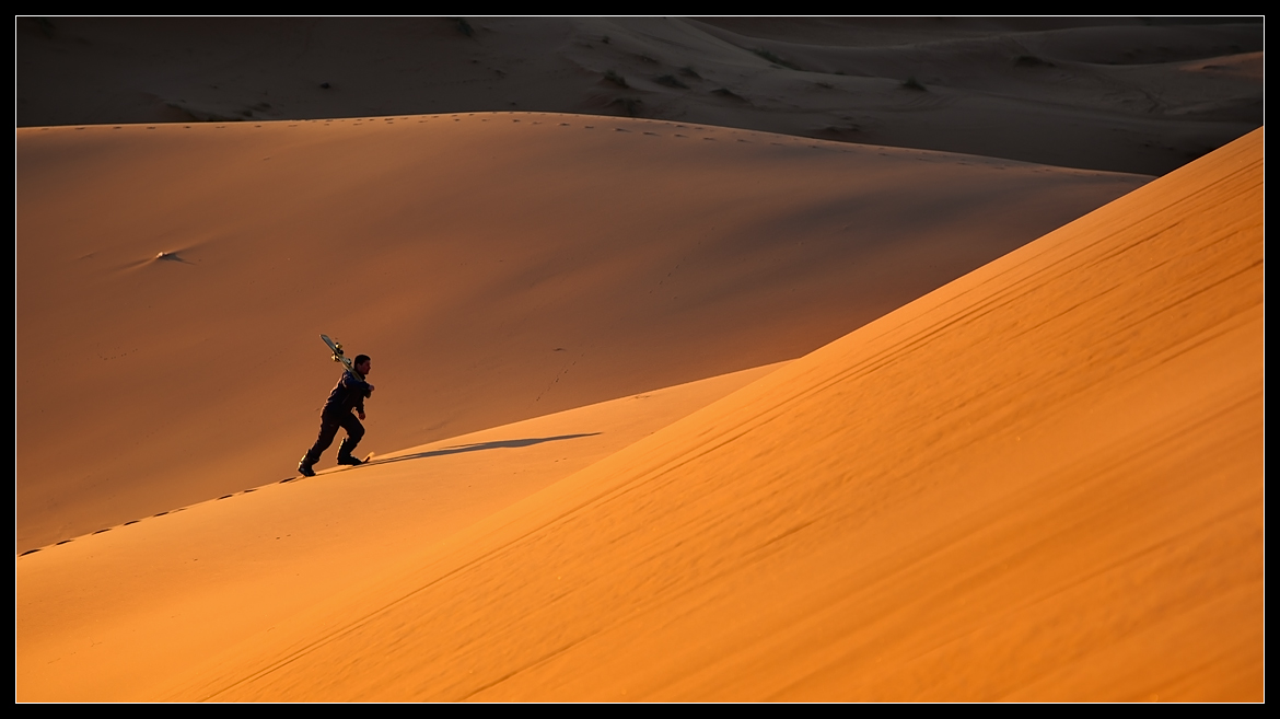 Unexpected hurdles | desert, heat, cameraman, sand