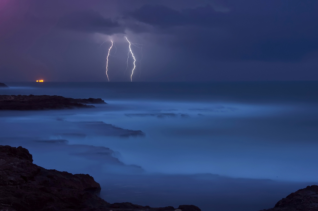 Thunder and lightning | thunder, lightning, seashore, rain