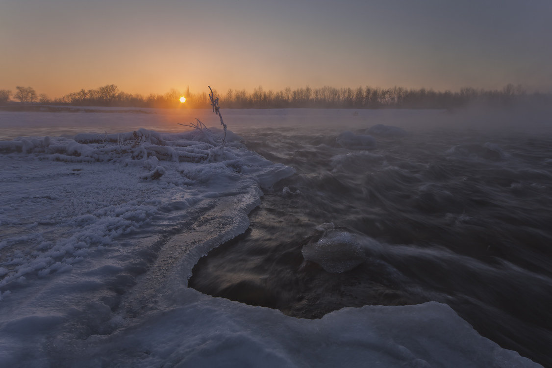 Faraway dawn | winter, dawn, sunrise, snow