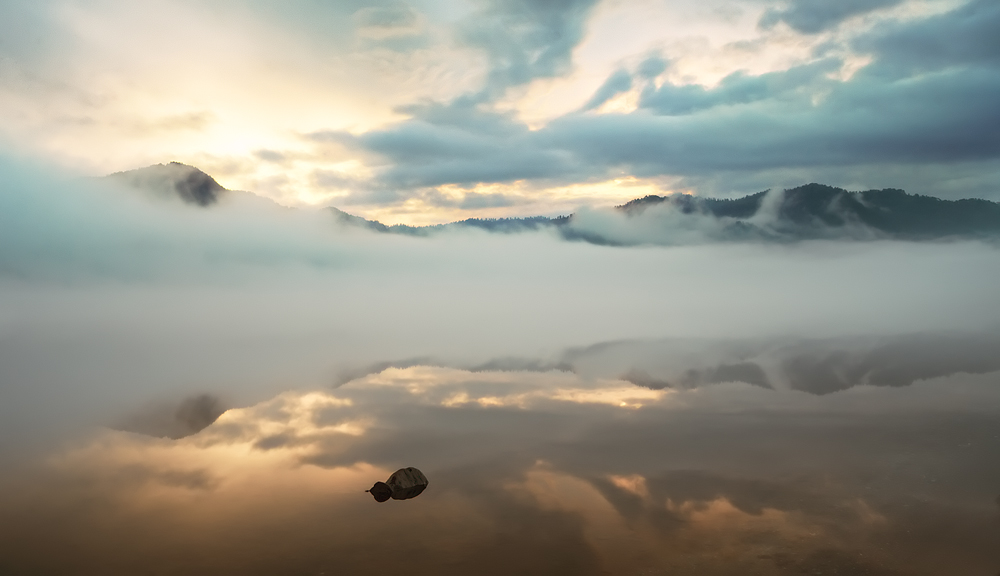 Lake Teletskoye, daybreak | Altai, lake , Teletskoye , morning, fog, daybreak, mountains, water, landscape, light