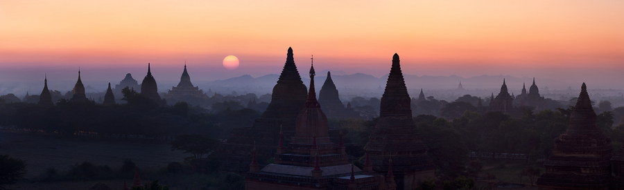 Night roofs of Bagan houses | Bagan, roof, Moon, sky