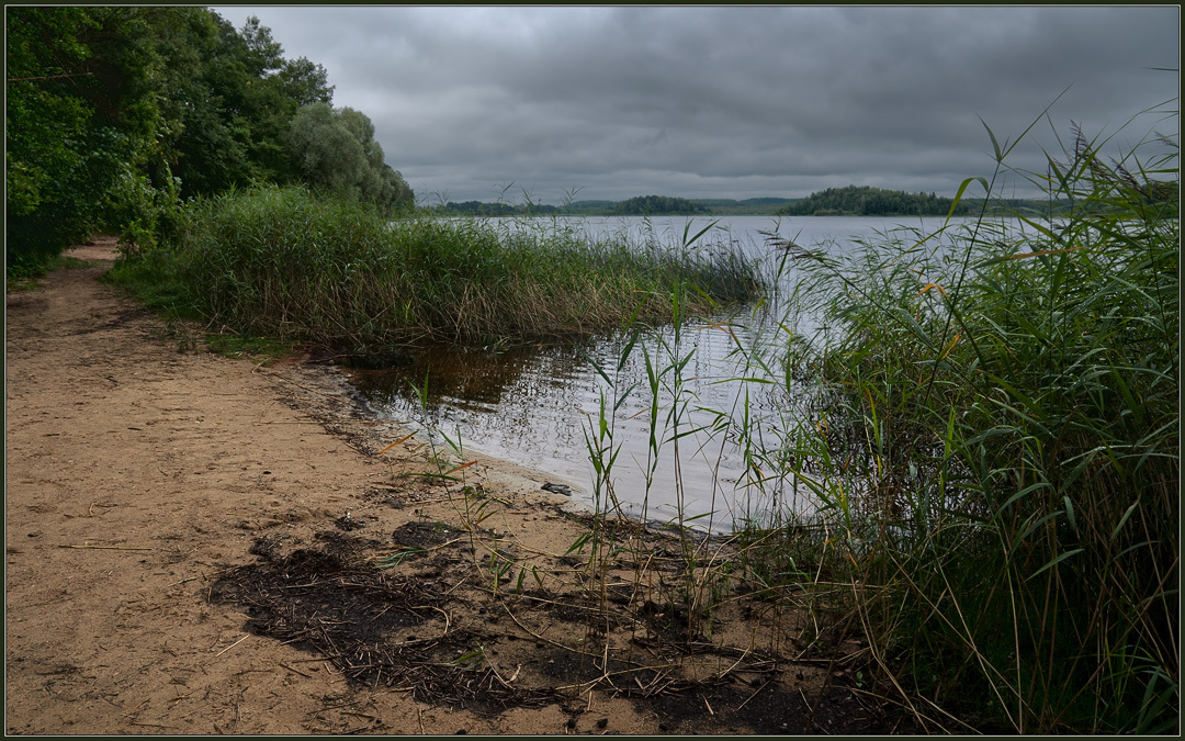 Lake Sapsho | dull day, lake Sapsho, sand, beach