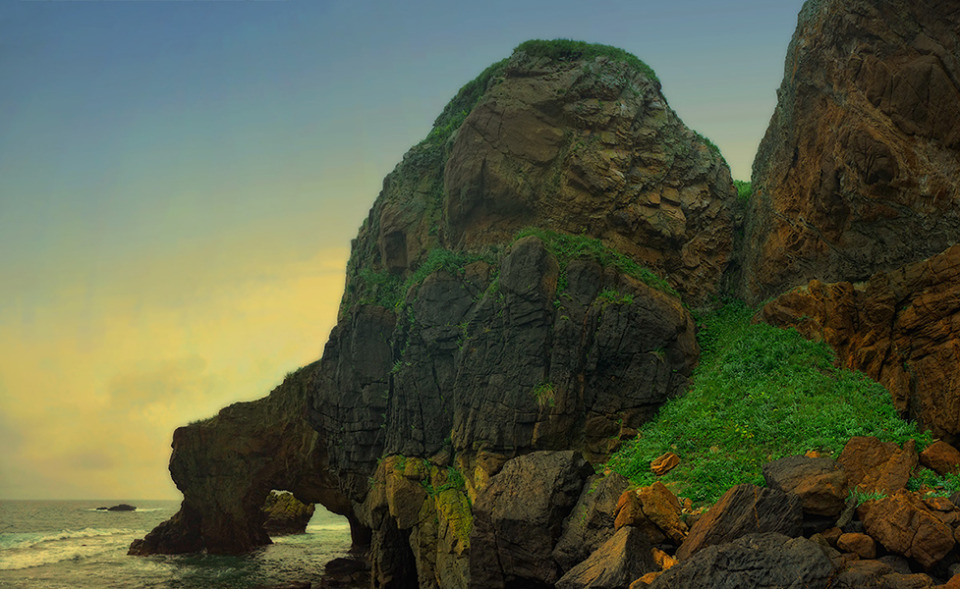 Lonely cliff | cliff, sea, beach, dusk